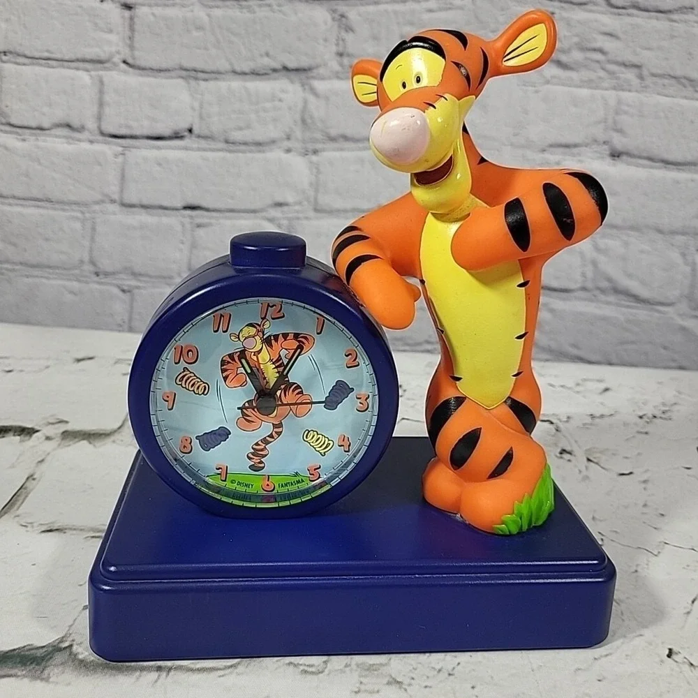 Disney Fantasma Winnie The Pooh Tigger Figural Bedroom‎ Clock Flaw- No Alarm